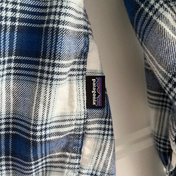 Patagonia Mens Blue Organic
Cotton Button Down Flannel Shirt. - Picture 4 of 6